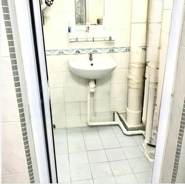 5 Ghim Moh Road, 5 Ghim Moh Road, 2 Bedrooms, 720 sqft, HDB Flat For Rent, by Kenneth Wong, 20694984 - PropertyGuru.com.sg