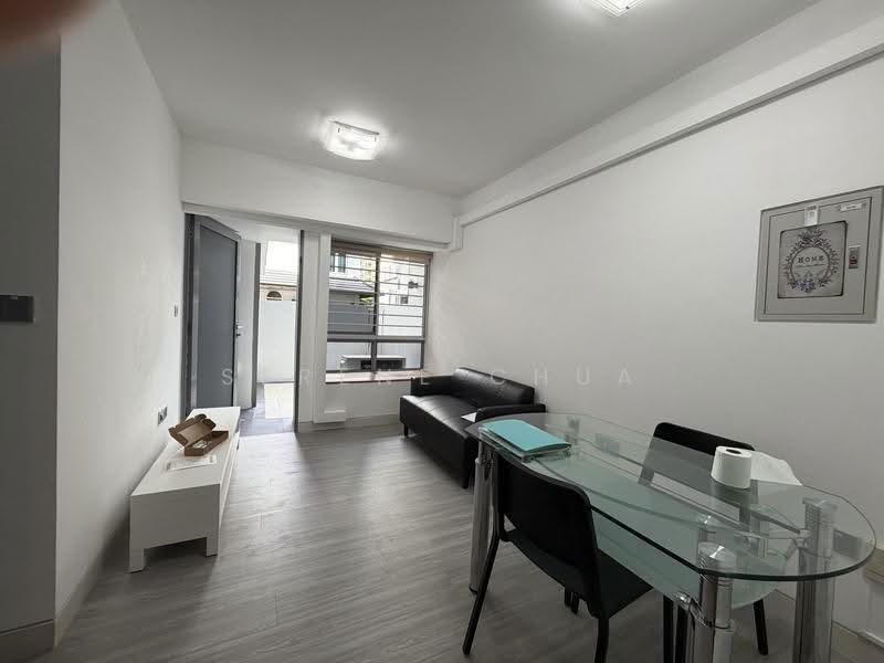 Alexis, 356 Alexandra Road, Alexandra / Commonwealth, 1 Bedroom, 452 sqft, Condominium For Rent, by Serene Chua, 20697976 - Living Room - PropertyGuru.com.sg