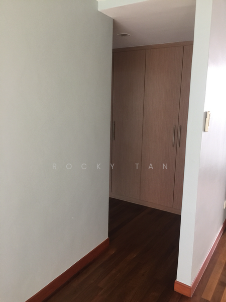 Master Bedroom Walk-in Wardrobe