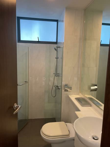Watermark Robertson Quay, 3 Rodyk Street, 3 Bedrooms, 1,800 sqft, Apartment For Rent, by Tjon Lin Seen, 20702066 - PropertyGuru.com.sg