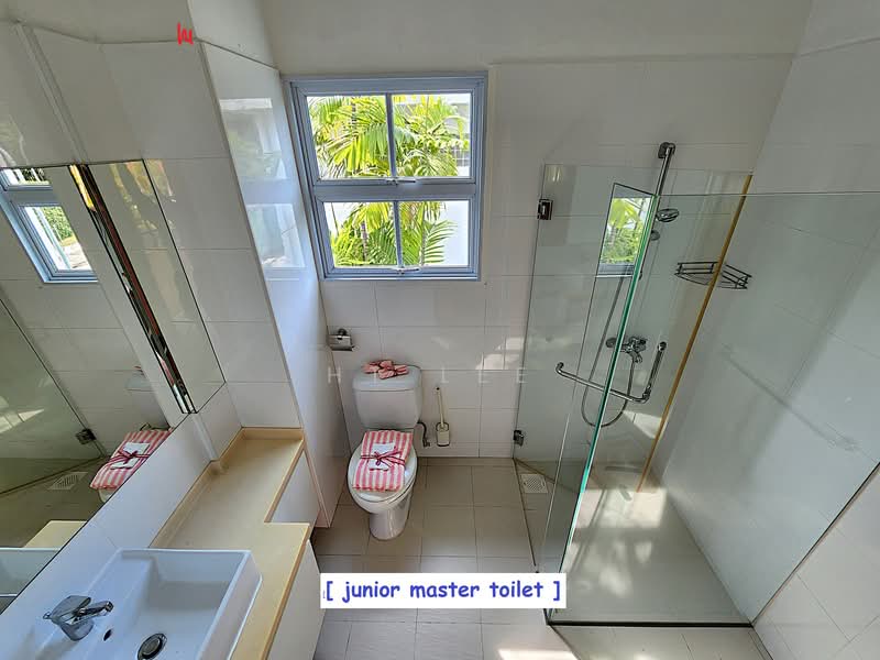 For Rent - Live Like Taylor Swift's Mom!In An Old World SG Bungalow With Lots of Outdoor Space!Carpe Diem!