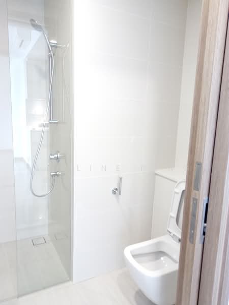 Lakeville, 1 Jurong Lake Link, 1 Bedroom, 560 sqft, Condominium For Rent, by Adeline Peng, 20716175 - PropertyGuru.com.sg