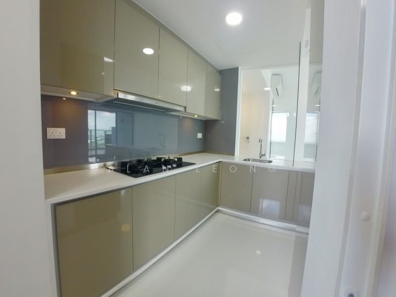 J Gateway, 2 Gateway Drive, 4 Bedrooms, 1,420 sqft, Condominium For Rent, by Alan Leong, 20719291 - PropertyGuru.com.sg