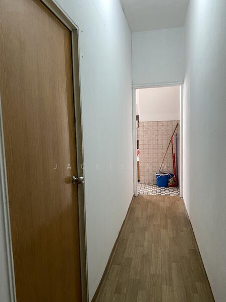For Rent - 5 hoe Chiang road