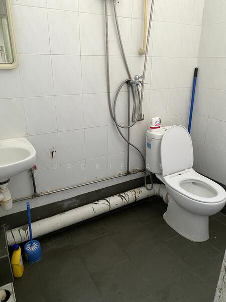 For Rent - 5 hoe Chiang road