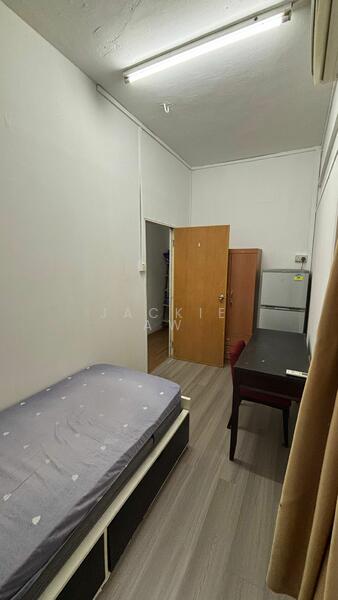 For Rent - 5 hoe Chiang road