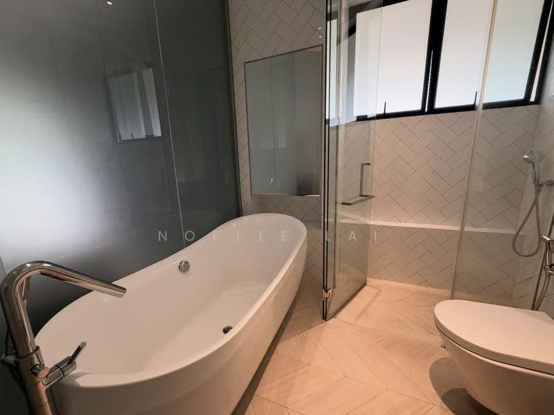 Spanish Village, 56 Farrer Road, Tanglin / Holland / Bukit Timah, 3 Bedrooms, 1,550 sqft, Condominium For Rent, by Noelle Lai, 20731863 - Master Bathroom - PropertyGuru.com.sg