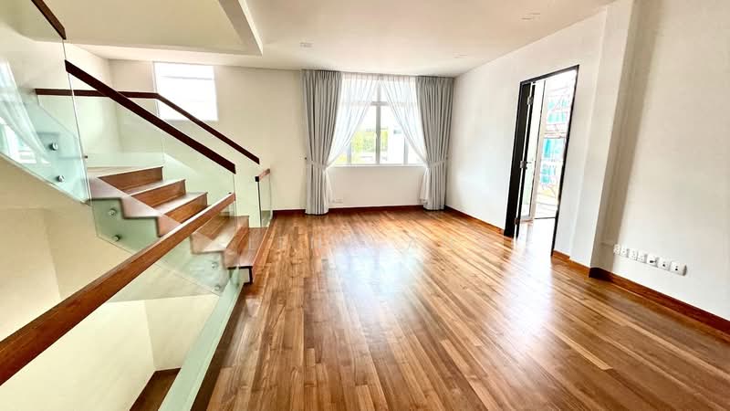 Mt Sinai, mt sinai, Tanglin / Holland / Bukit Timah, 5 Bedrooms, 3,992 sqft, Semi-Detached House For Rent, by Elena Ang, 20733427 - Family area - PropertyGuru.com.sg