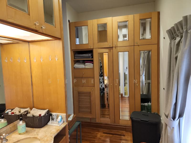 Holland Grove, Holland Grove View, 4 Bedrooms, 3,500 sqft, Semi-Detached House For Rent, by Stephen Tan, 20750466 - Walk in Wardrobe - PropertyGuru.com.sg