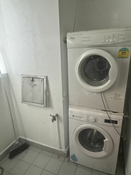 The Bayshore, 22 Bayshore Road, 2 Bedrooms, 926 sqft, Condominium For Rent, by Fransiska Tan, 20754642 - PropertyGuru.com.sg