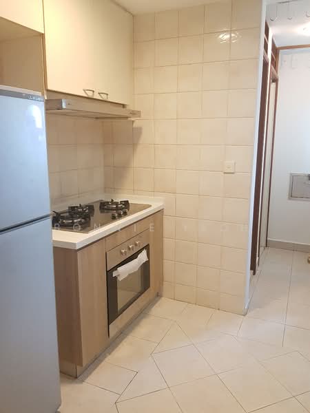 Burlington Square, 175 Bencoolen Street, 3 Bedrooms, 1,068 sqft, Apartment For Rent, by Bonnie Yeoh, 20767418 - PropertyGuru.com.sg