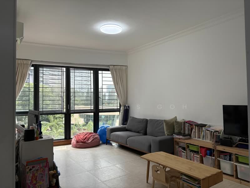 Tanglin View, 152 Prince Charles Crescent, 3 Bedrooms, 1,163 sqft, Condominium For Rent, by Nicholas Goh, 20771140 - Living with pool view - PropertyGuru.com.sg