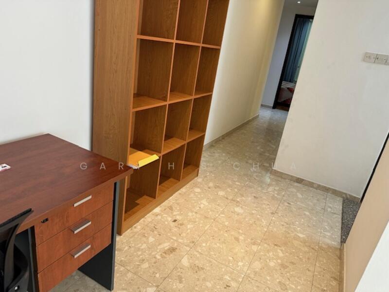 For Rent - UE Square