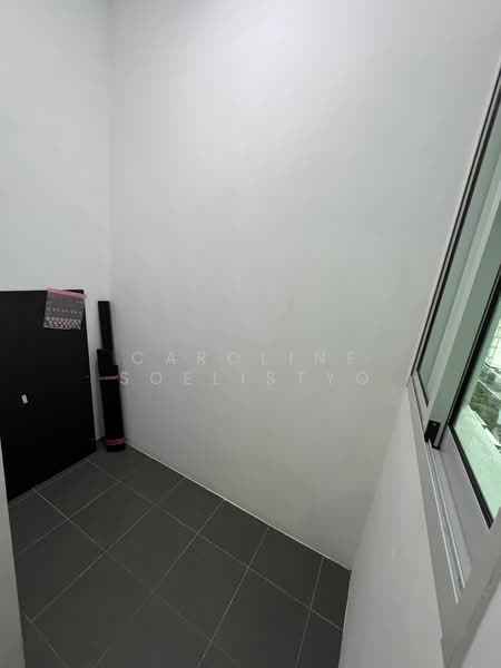 Eight Riversuites, 2 Whampoa East, 3 Bedrooms, 980 sqft, Condominium For Rent, by Caroline Soelistyo, 20782039 - PropertyGuru.com.sg