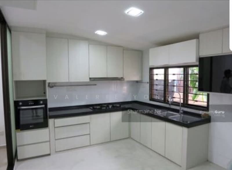 Thomson Garden Estate, Jalan Chegar, 4 Bedrooms, 1,700 sqft, Terraced House For Rent, by Valerie Yong, 20798665 - PropertyGuru.com.sg