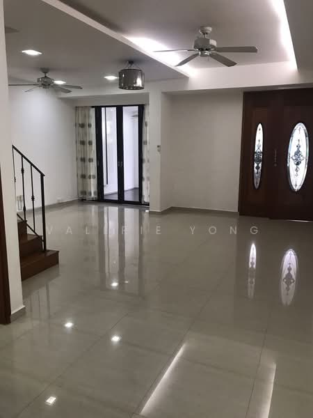 Thomson Garden Estate, Jalan Chegar, 4 Bedrooms, 1,700 sqft, Terraced House For Rent, by Valerie Yong, 20798665 - PropertyGuru.com.sg