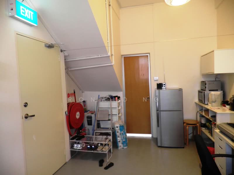 133 JOO CHIAT ROAD walkup level 3: (SOHO; Office; Online-business (toilet, air-con, 24 hrs Access), JOO CHIAT ROAD, 800 sqft, Office For Rent, by Ronald, 20801940 - Pantry - CommercialGuru.com.sg