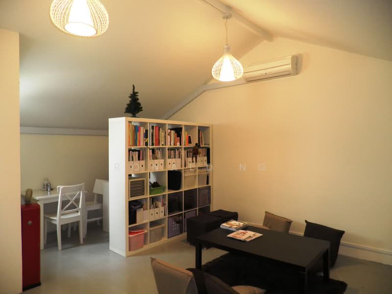 133 JOO CHIAT ROAD walkup level 3: (SOHO; Office; Online-business (toilet, air-con, 24 hrs Access), JOO CHIAT ROAD, 800 sqft, Office For Rent, by Ronald, 20801940 - Meeting room - CommercialGuru.com.sg