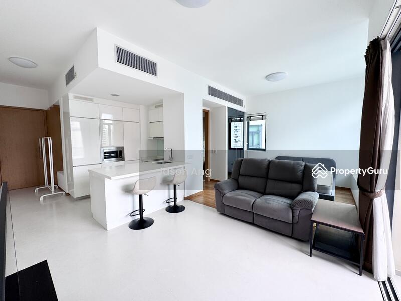 Spacious living and dining area