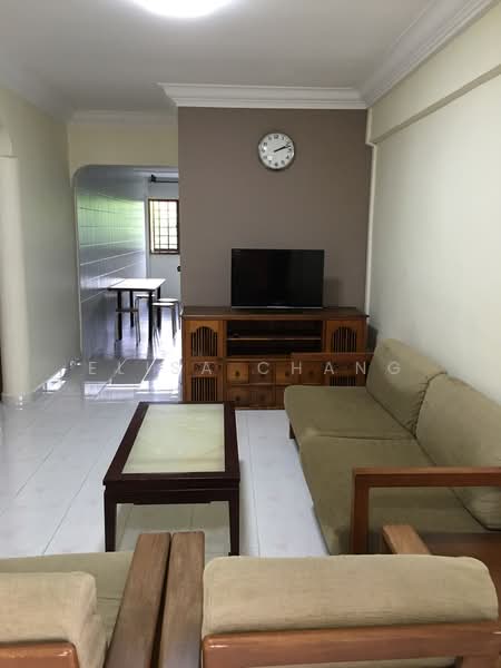 631 Ang Mo Kio Avenue 4, 631 Ang Mo Kio Avenue 4, 2 Bedrooms, 880 sqft, HDB Flat For Rent, by Elisa Chang, 20803880 - Living Room - PropertyGuru.com.sg