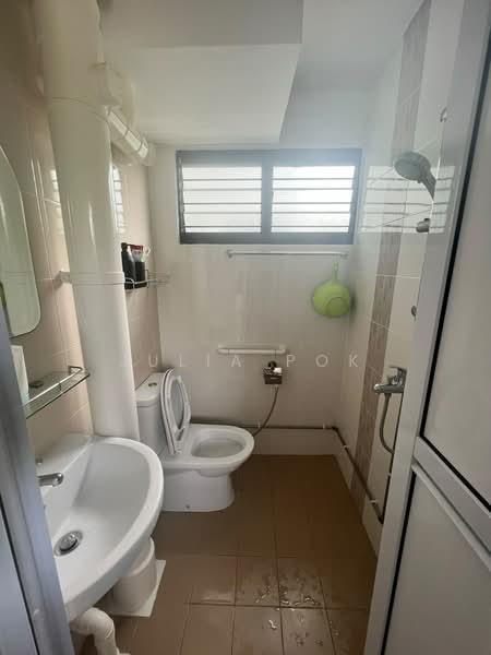631 Ang Mo Kio Avenue 4, 631 Ang Mo Kio Avenue 4, 2 Bedrooms, 900 sqft, HDB Flat For Rent, by Julia Pok, 20804876 - PropertyGuru.com.sg