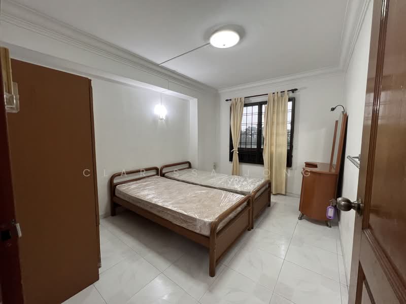 For Rent - 160 Hougang Street 11