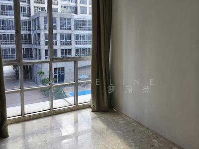 For Rent - UE Square