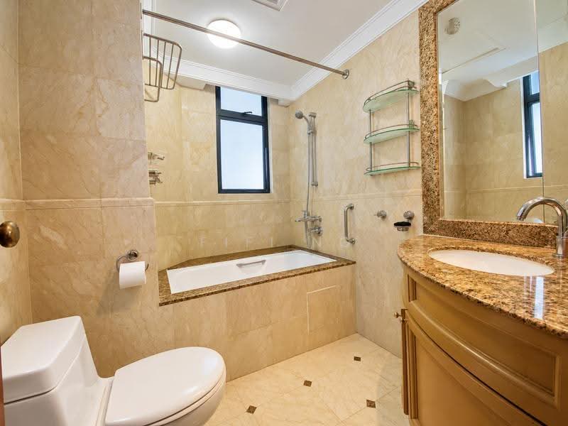 Valley Park, 473 River Valley Road, Tanglin / Holland / Bukit Timah, 2 Bedrooms, 1,216 sqft, Condominium For Rent, by FiFi Ng, 20812116 - Bathroom - PropertyGuru.com.sg