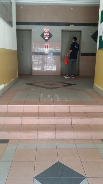 Valiant Industrial Building, 30 Kallang Pudding Road, Macpherson / Potong Pasir, 200 sqft, Light Industrial (B1) For Rent, by Tan Jilian, 20828736 - 2 Passenger lifts - CommercialGuru.com.sg