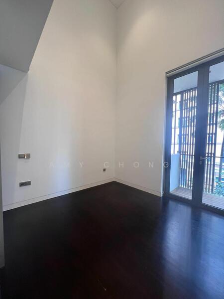 For Rent - Lloyd SixtyFive