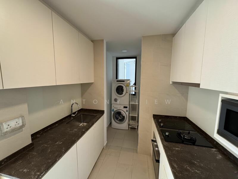 The Crest, 101 Prince Charles Crescent, 3 Bedrooms, 1,238 sqft, Condominium For Rent, by Antony Liew, 20840976 - PropertyGuru.com.sg