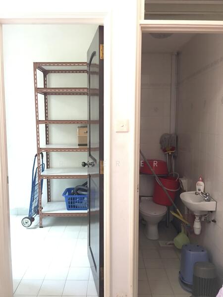 Backyard with maid room & toilet