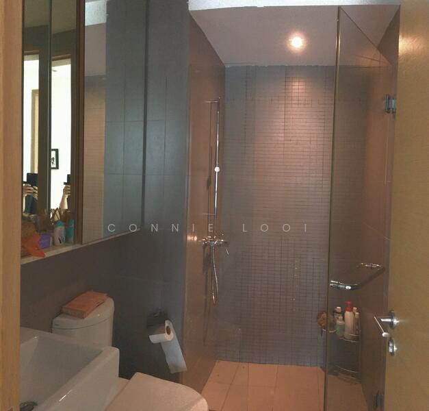Domain 21, 21 Delta Road, Alexandra / Commonwealth, 3 Bedrooms, 1,281 sqft, Condominium For Rent, by CONNIE Looi, 20843214 - common bath - PropertyGuru.com.sg