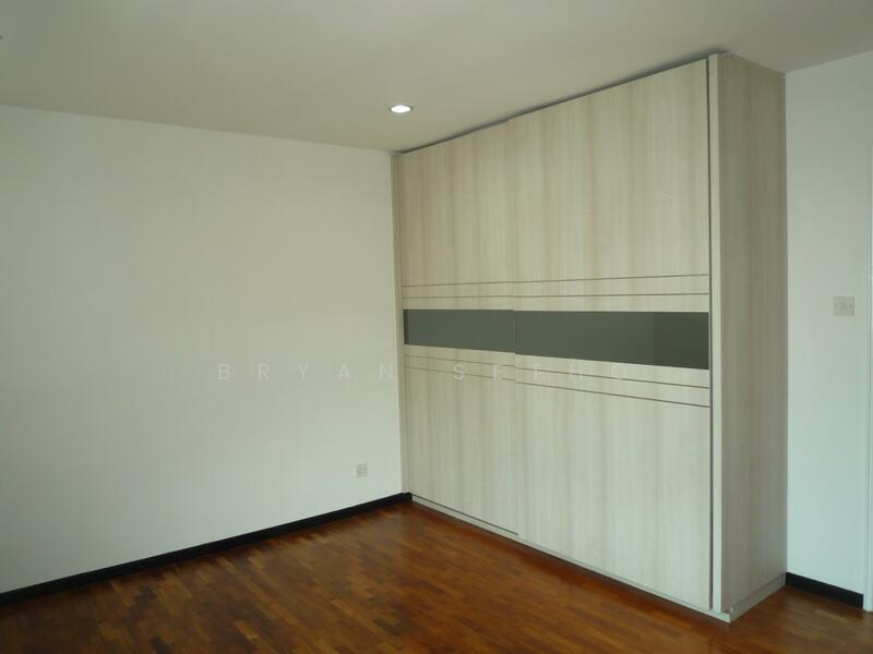 Highgate Crescent, Highgate Crescent, 4 Bedrooms, 2,800 sqft, Terraced House For Rent, by Bryan Setho, 20843936 - PropertyGuru.com.sg