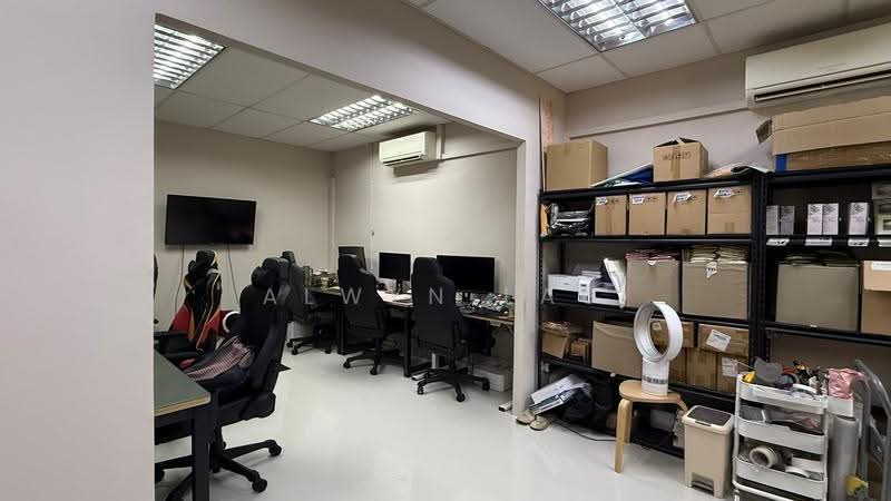 Unity Centre, 51 Bukit Batok Crescent, Dairy Farm / Bukit Panjang / Choa Chu Kang, 1,400 sqft, Light Industrial (B1) For Rent, by Alwyn Lau, 20846513 - CommercialGuru.com.sg