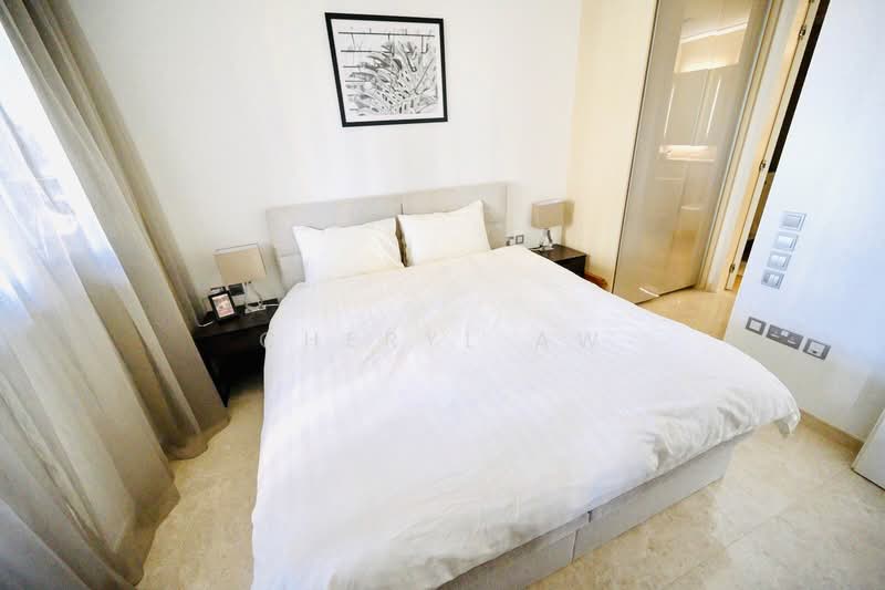 DUO Residences, 1 Fraser Street, 1 Bedroom, 646 sqft, Apartment For Rent, by Cheryl Aw, 20850225 - Queen-sized Storage Bedset for Maximum Comfort - PropertyGuru.com.sg