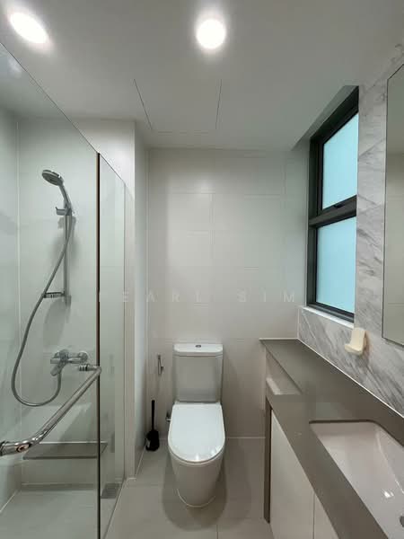 Hundred Trees, 89 West Coast Drive, 4 Bedrooms, 1,475 sqft, Condominium For Rent, by Pearl Sim, 20852247 - Junior Master Ensuite - PropertyGuru.com.sg