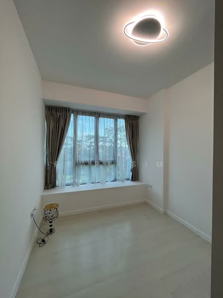 Hundred Trees, 89 West Coast Drive, 4 Bedrooms, 1,475 sqft, Condominium For Rent, by Pearl Sim, 20852247 - Common Bedroom 1 and 2 - PropertyGuru.com.sg