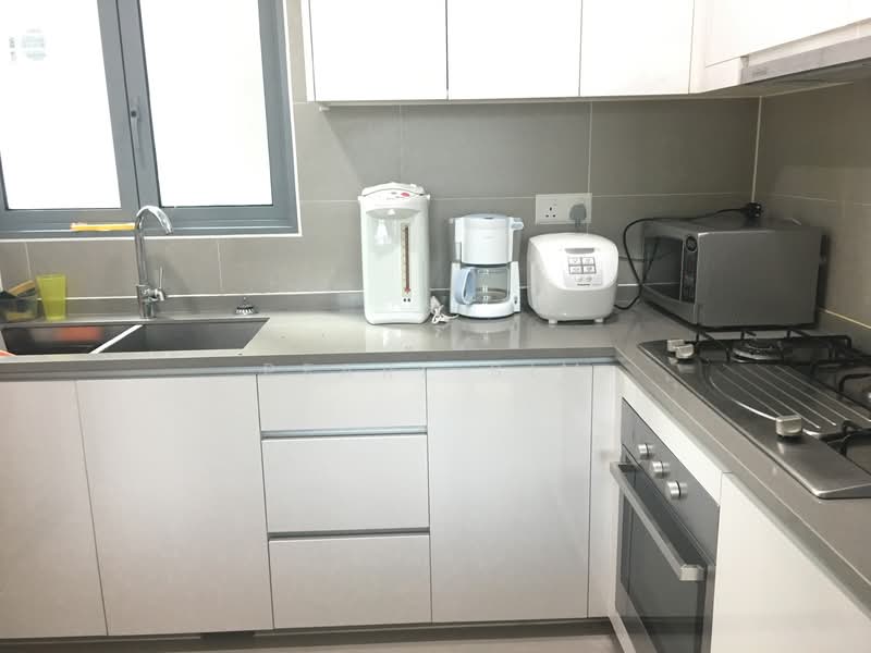 Hundred Trees, 89 West Coast Drive, 4 Bedrooms, 1,475 sqft, Condominium For Rent, by Pearl Sim, 20852247 - Well equipped kitchen - PropertyGuru.com.sg