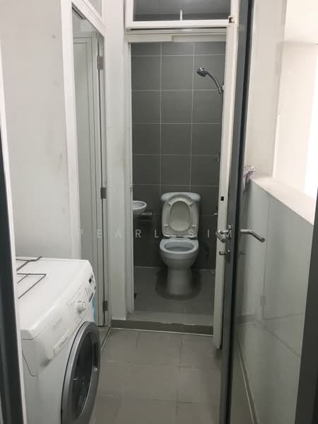 Hundred Trees, 89 West Coast Drive, 4 Bedrooms, 1,475 sqft, Condominium For Rent, by Pearl Sim, 20852247 - Yard - PropertyGuru.com.sg