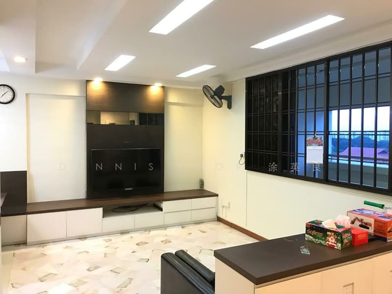 338 Bukit Batok Street 34, 338 Bukit Batok Street 34, 3 Bedrooms, 904 sqft, HDB Flat For Rent, by Dennis Thor 涂英良, 20855456 - Living Room - PropertyGuru.com.sg