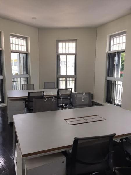 Private Serviced Shophouse Office, 120 Neil Road, Chinatown / Tanjong Pagar, 2,100 sqft, Office For Rent, by Nantha Gattie, 20858060 - CommercialGuru.com.sg