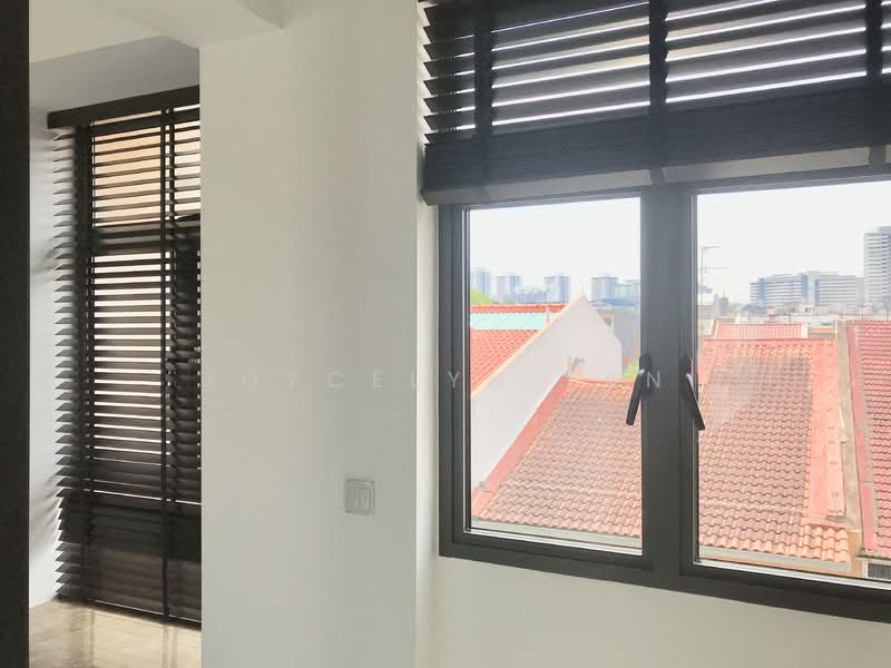 Sundance Suites, 12 Duku Place, 1 Bedroom, 560 sqft, Apartment For Rent, by Joycelyn Tan, 20860273 - Blinds  - PropertyGuru.com.sg