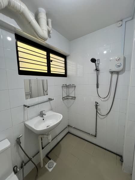 641 Yishun Street 61, 641 Yishun Street 61, 3 Bedrooms, 1,076 sqft, HDB Flat For Rent, by Esther Tew, 20861211 - PropertyGuru.com.sg