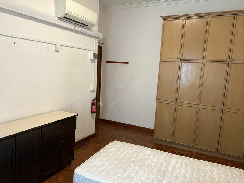 For Rent - Coronation Arcade