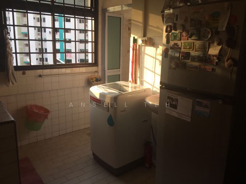 269 Bukit Batok East Avenue 4, 269 Bukit Batok East Avenue 4, 3 Bedrooms, 904 sqft, HDB Flat For Rent, by Ansell Teh, 20862389 - PropertyGuru.com.sg