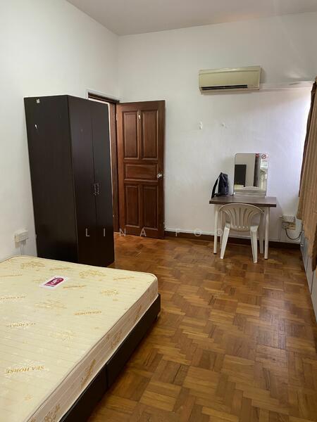 Siglap shopping centre, 893 East Coast Road, Room Rental, 120 sqft, Shophouse For Rent, by Lina Foo, 20866792 - PropertyGuru.com.sg