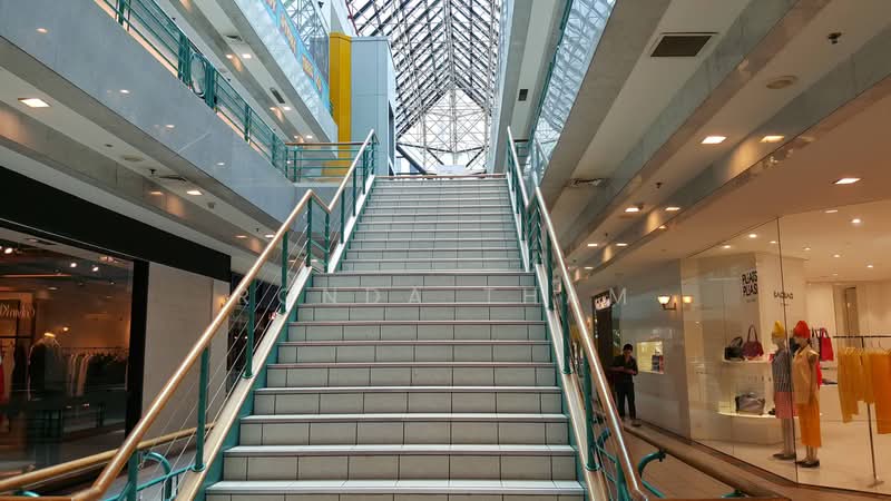 Forum Galleria Shopping Centre, 583 Orchard Road, 2,378 sqft, Mall Shop For Rent, by Ronda Tham, 20869585 - CommercialGuru.com.sg