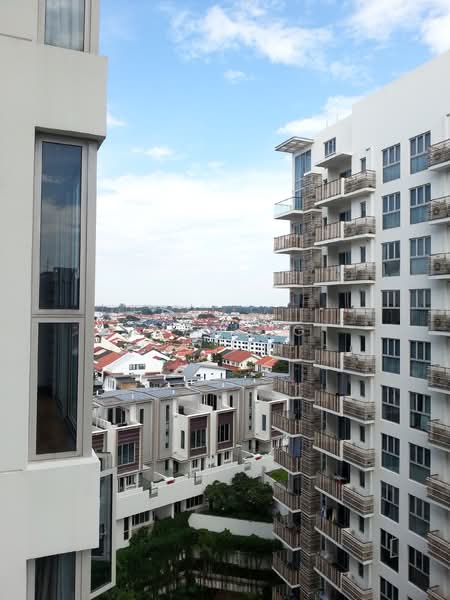 eCO, 213 Bedok South Avenue 3, 3 Bedrooms, 1,044 sqft, Condominium For Rent, by Ivan Ng, 20872573 - High Floor Windy Unit - PropertyGuru.com.sg