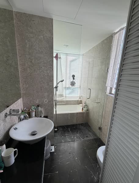 Casa Merah, 60 Tanah Merah Kechil Avenue, 4 Bedrooms, 1,572 sqft, Condominium For Rent, by John Koh, 20873603 - PropertyGuru.com.sg